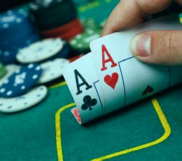 Casino High Low Poker screenshot 2